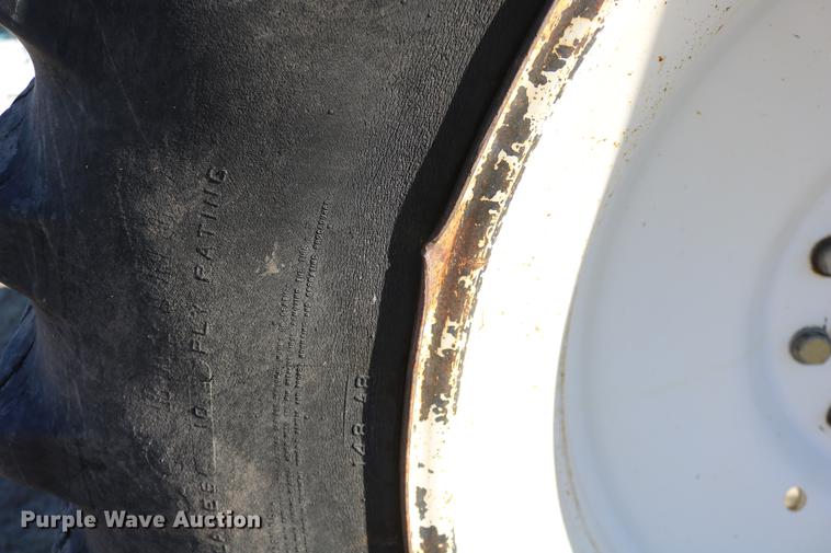 image for item DC3591 1994 Ford 8770 MFWD tractor