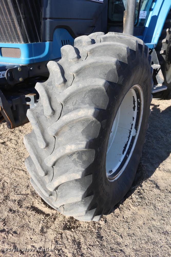 image for item DC3591 1994 Ford 8770 MFWD tractor