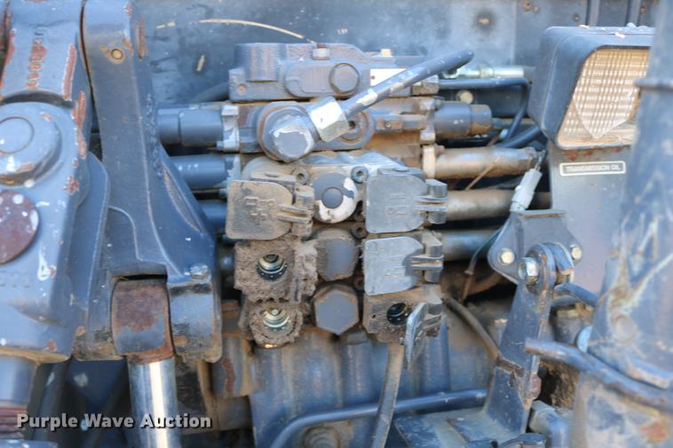 image for item DC3591 1994 Ford 8770 MFWD tractor