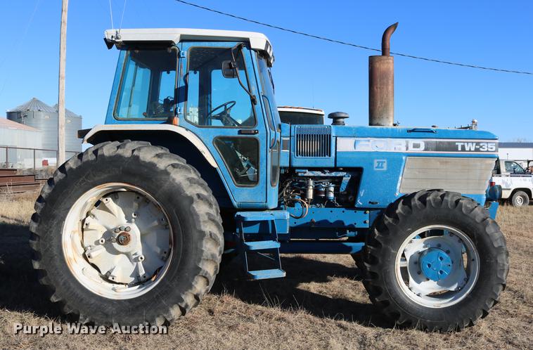 image for item DC3592 1988 Ford TW35 MFWD tractor