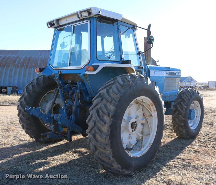 image for item DC3592 1988 Ford TW35 MFWD tractor