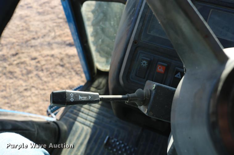 image for item DC3592 1988 Ford TW35 MFWD tractor