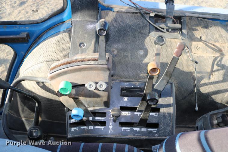 image for item DC3592 1988 Ford TW35 MFWD tractor