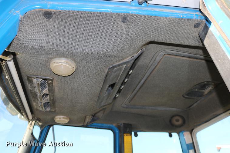 image for item DC3592 1988 Ford TW35 MFWD tractor