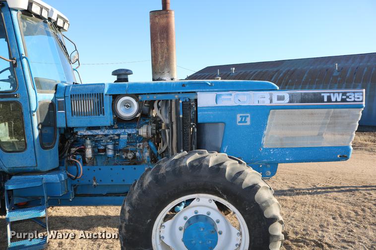 image for item DC3592 1988 Ford TW35 MFWD tractor