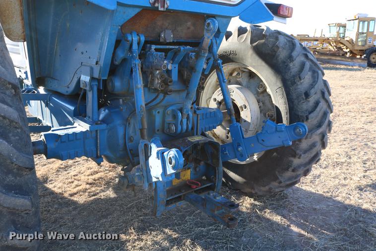 image for item DC3592 1988 Ford TW35 MFWD tractor