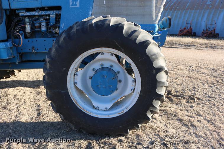 image for item DC3592 1988 Ford TW35 MFWD tractor
