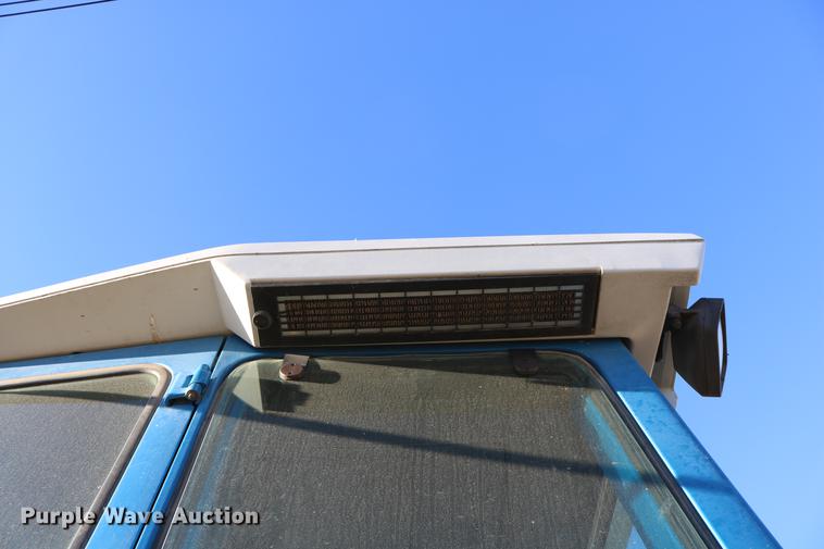 image for item DC3592 1988 Ford TW35 MFWD tractor