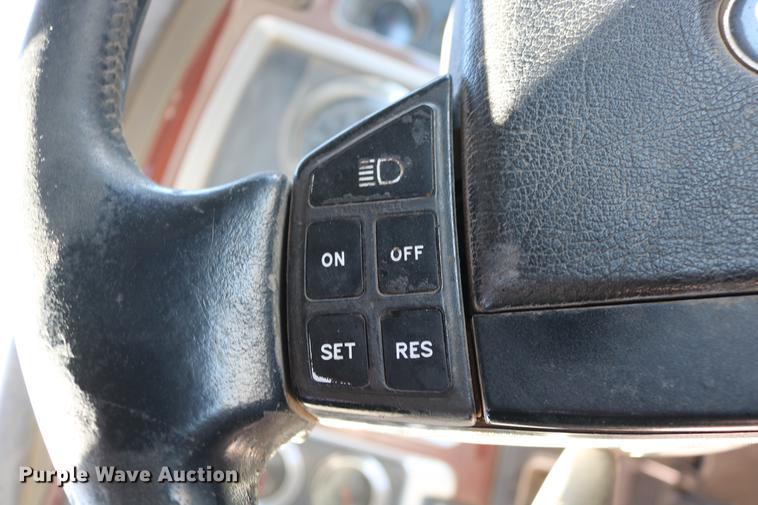 image for item DC3593 2007 Kenworth T600 semi truck