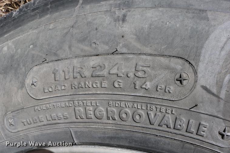 image for item DC3593 2007 Kenworth T600 semi truck