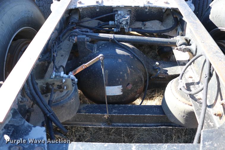 image for item DC3593 2007 Kenworth T600 semi truck