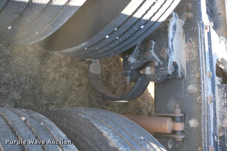 image for item DC3593 2007 Kenworth T600 semi truck