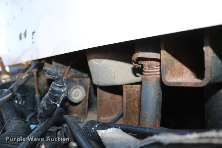 image for item DC3593 2007 Kenworth T600 semi truck