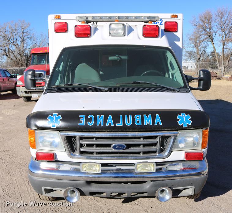 image for item DC3594 2006 Ford E450 ambulance