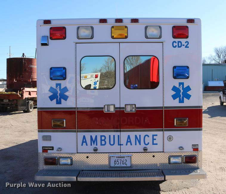image for item DC3594 2006 Ford E450 ambulance