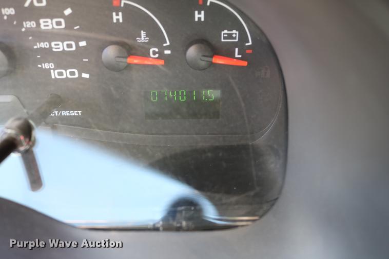 image for item DC3594 2006 Ford E450 ambulance