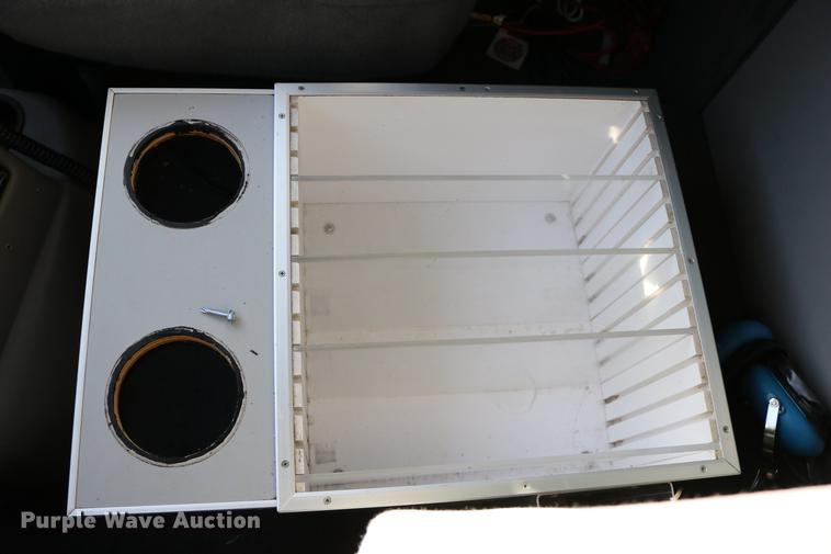 image for item DC3594 2006 Ford E450 ambulance