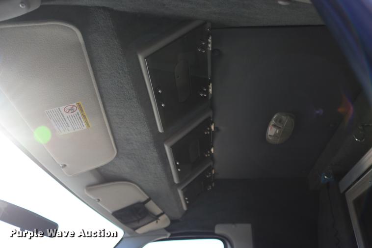 image for item DC3594 2006 Ford E450 ambulance