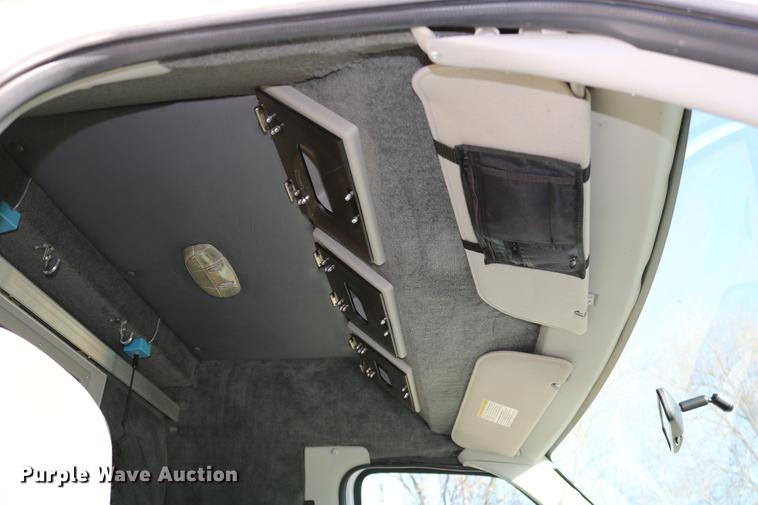 image for item DC3594 2006 Ford E450 ambulance