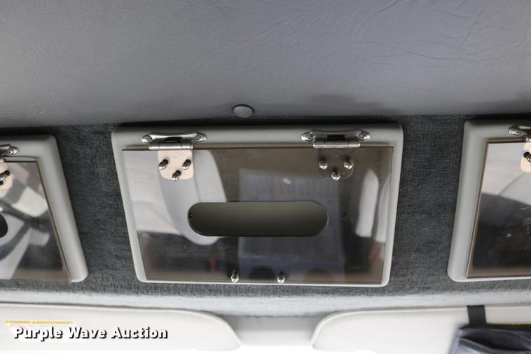 image for item DC3594 2006 Ford E450 ambulance