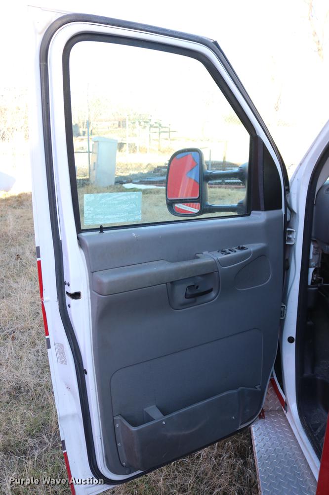 image for item DC3595 2008 Ford E450 ambulance