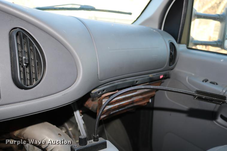 image for item DC3595 2008 Ford E450 ambulance