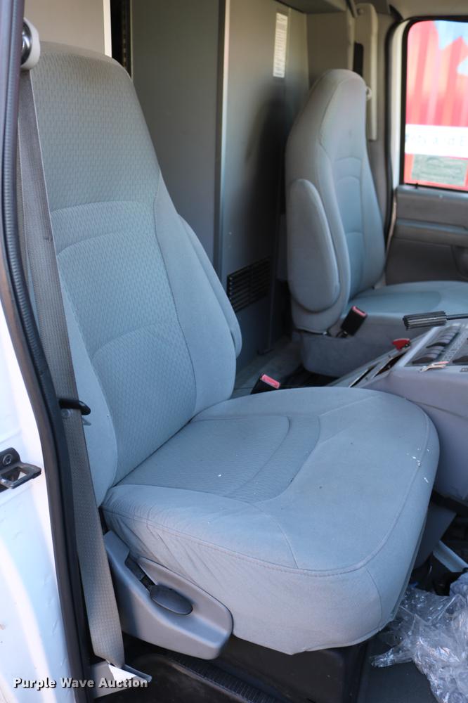 image for item DC3595 2008 Ford E450 ambulance