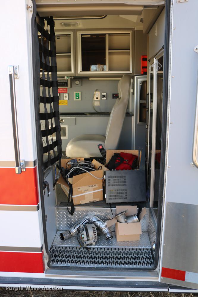 image for item DC3595 2008 Ford E450 ambulance