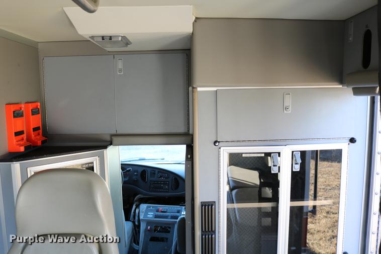 image for item DC3595 2008 Ford E450 ambulance
