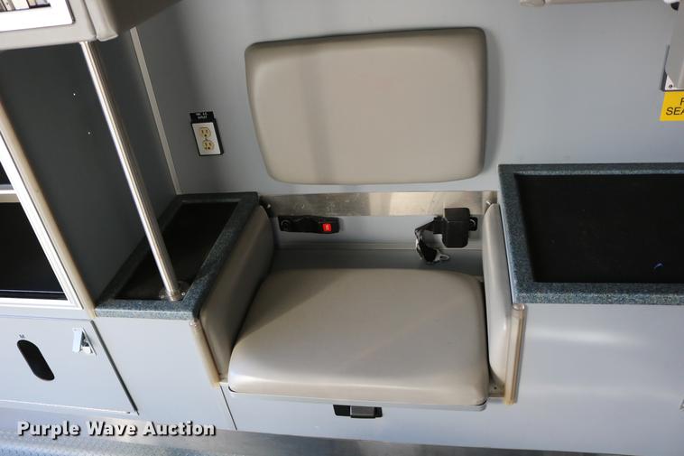 image for item DC3595 2008 Ford E450 ambulance