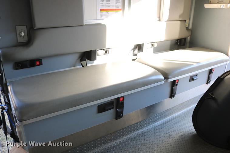image for item DC3595 2008 Ford E450 ambulance
