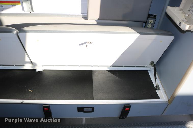 image for item DC3595 2008 Ford E450 ambulance