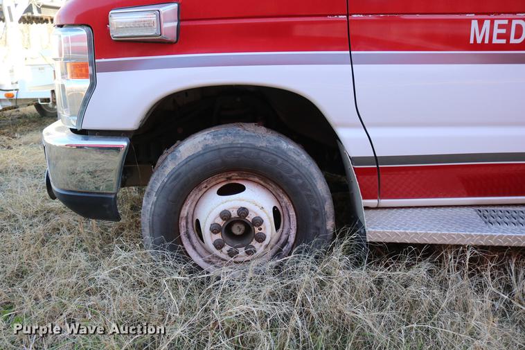 image for item DC3595 2008 Ford E450 ambulance