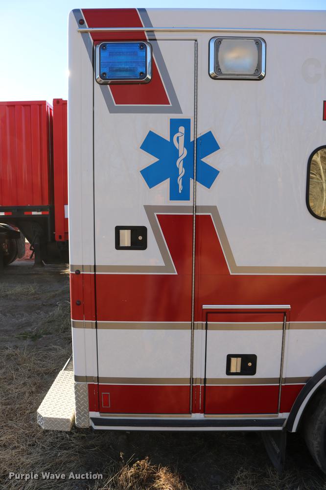 image for item DC3595 2008 Ford E450 ambulance