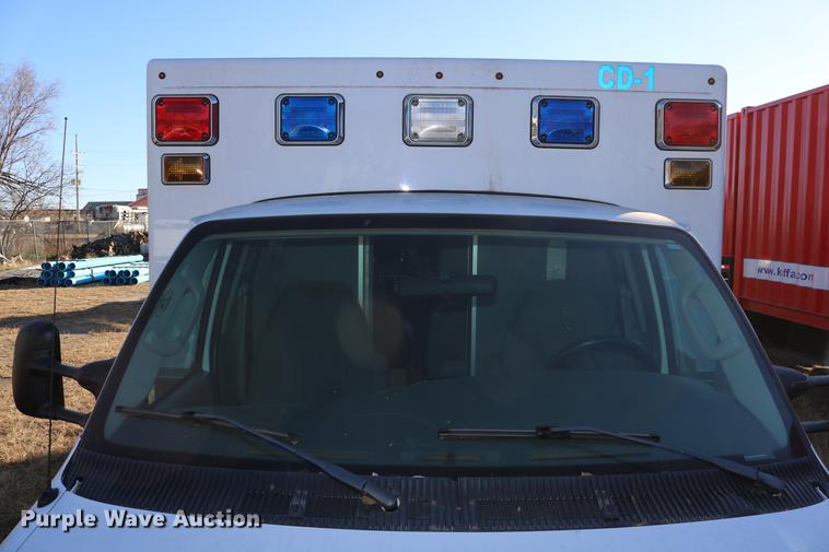 image for item DC3595 2008 Ford E450 ambulance