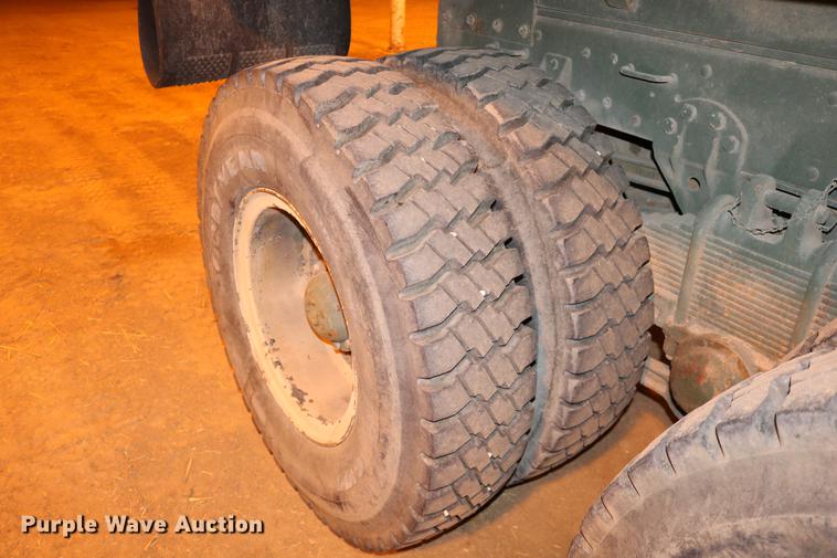 image for item DC3614 1986 Am General AMGN-M929 dump truck