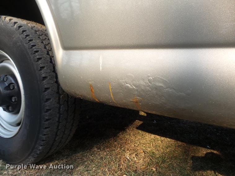 image for item DC7473 2002 Chevrolet Express 3500 Extended van