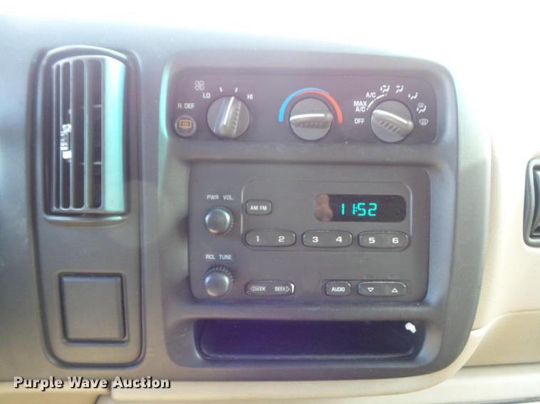 image for item DC7473 2002 Chevrolet Express 3500 Extended van