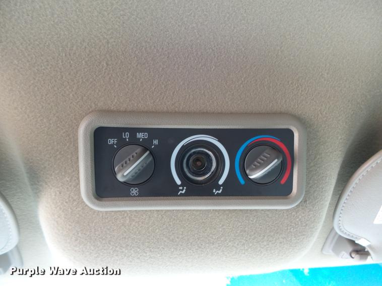 image for item DC7473 2002 Chevrolet Express 3500 Extended van