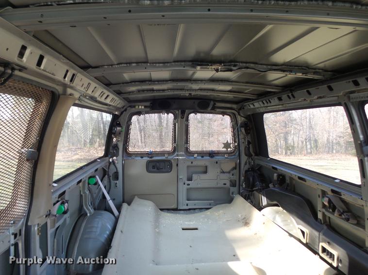 image for item DC7473 2002 Chevrolet Express 3500 Extended van