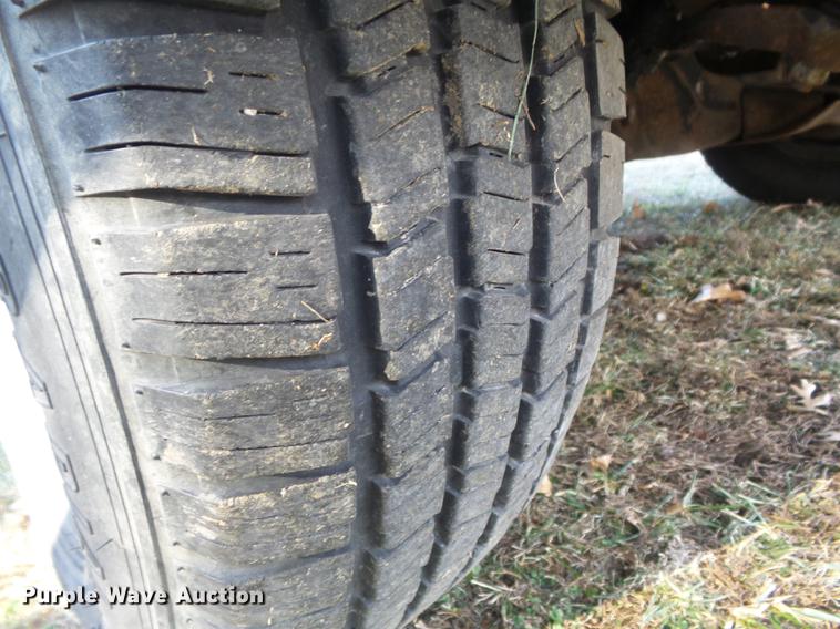 image for item DC7473 2002 Chevrolet Express 3500 Extended van