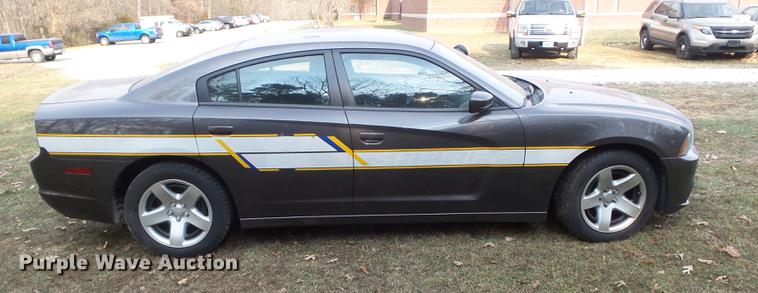 image for item DC7476 2013 Dodge Charger Police