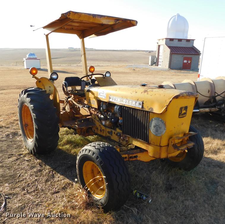 image for item DC8427 John Deere 301-R tractor