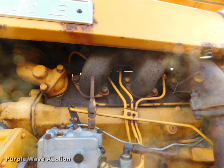 image for item DC8427 John Deere 301-R tractor