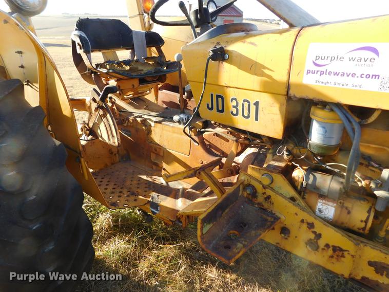 image for item DC8427 John Deere 301-R tractor