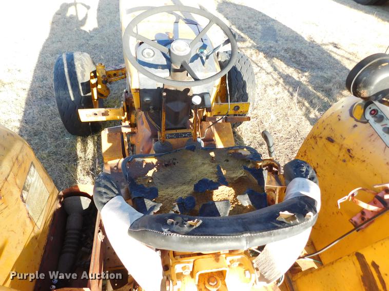 image for item DC8427 John Deere 301-R tractor