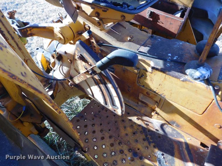 image for item DC8427 John Deere 301-R tractor