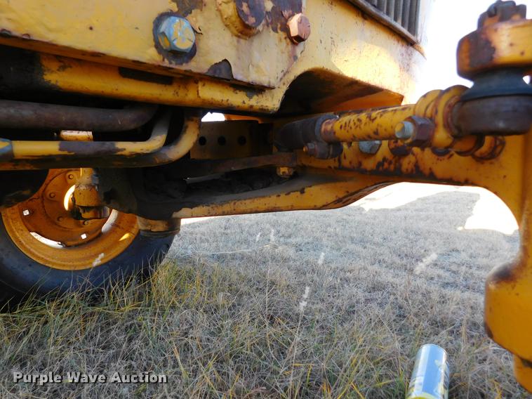 image for item DC8427 John Deere 301-R tractor