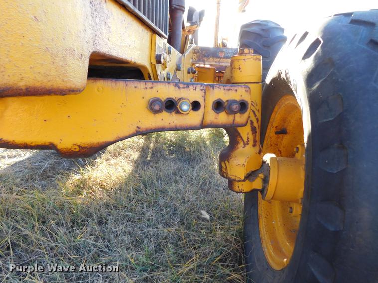 image for item DC8427 John Deere 301-R tractor