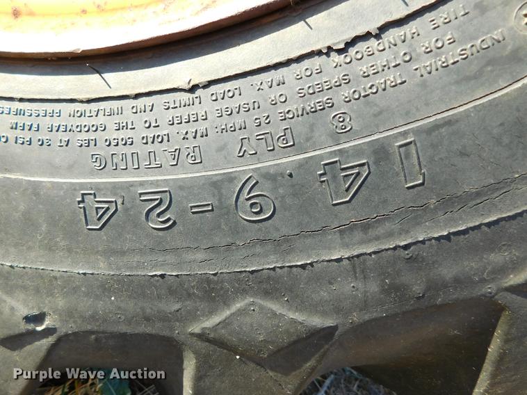 image for item DC8427 John Deere 301-R tractor